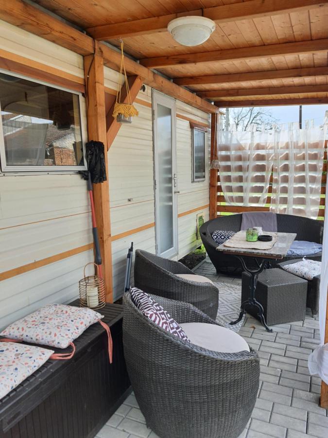Mobilheim V Lva 2 Hotell Podivin Exteriör bild